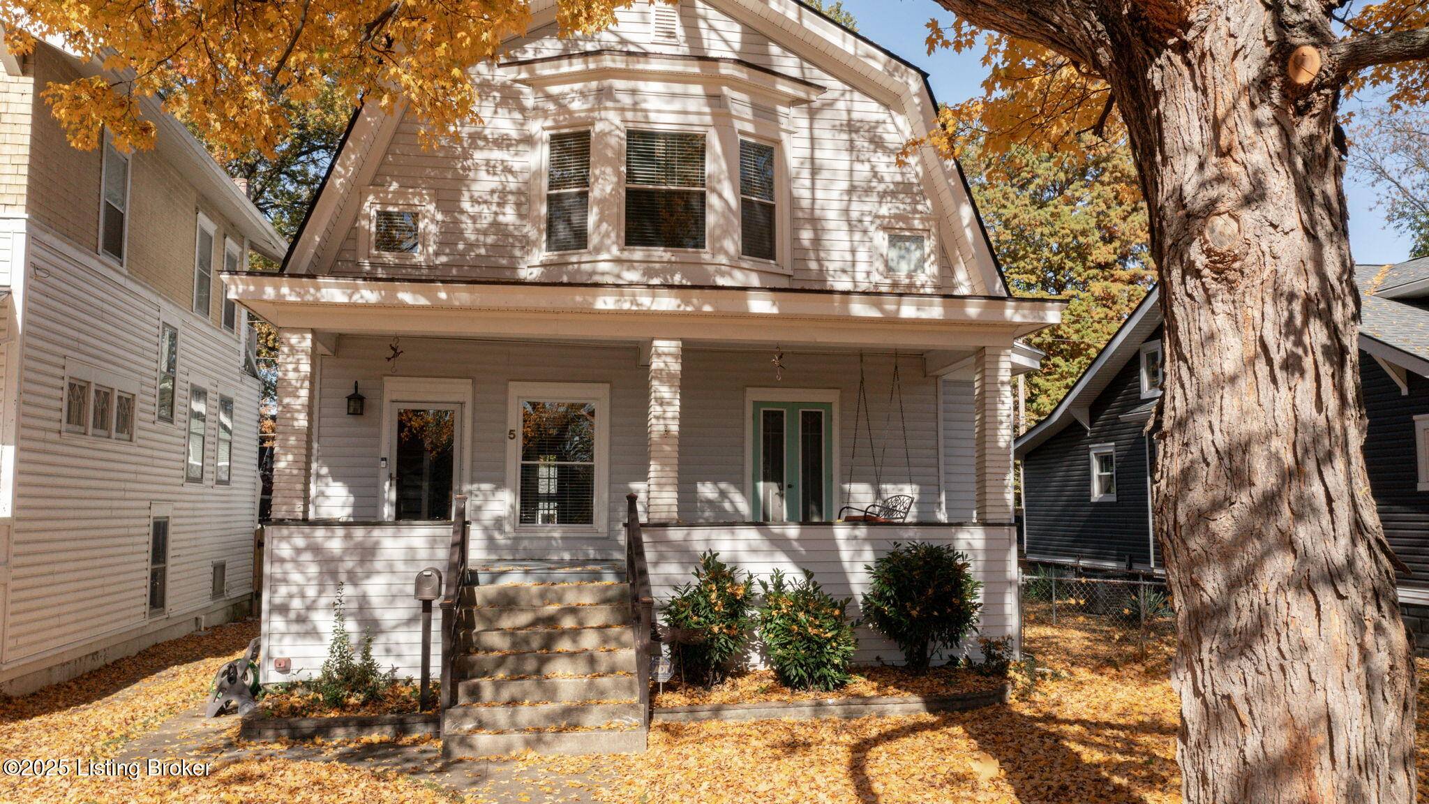 Louisville, KY 40214,5 Maple Ct