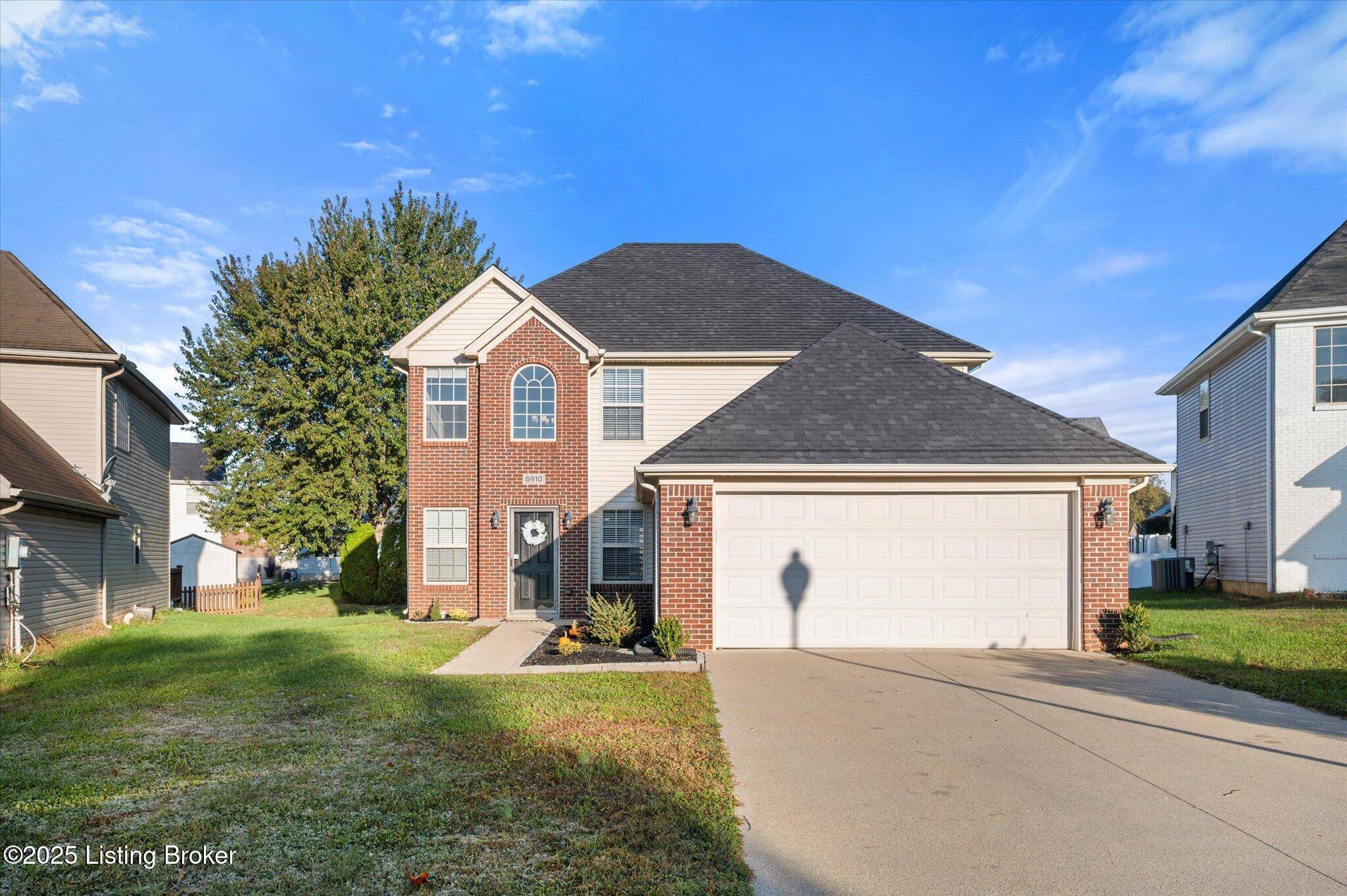 Louisville, KY 40229,6910 Caitlynn WAY