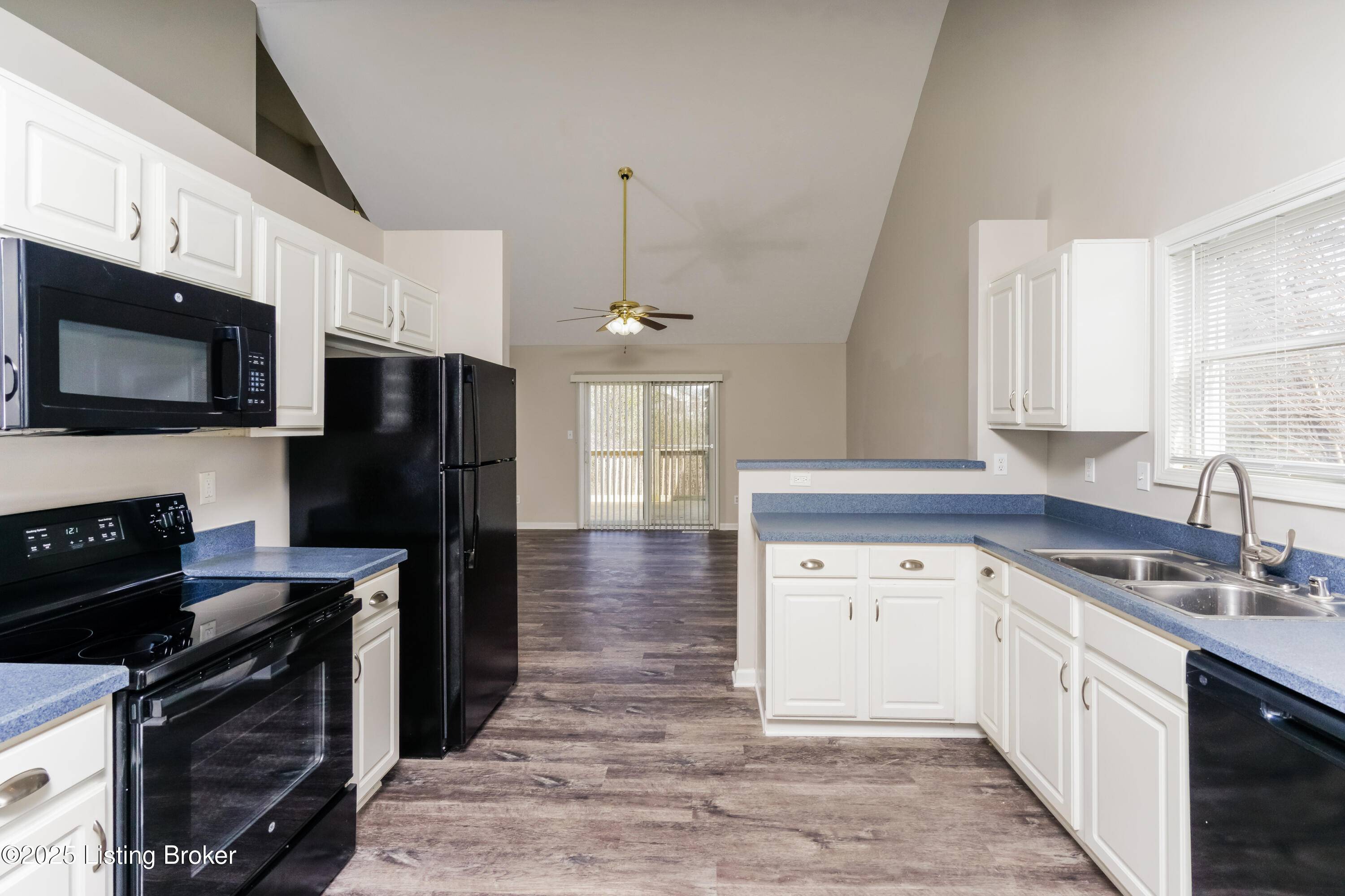 Louisville, KY 40229,9805 River Trail Dr