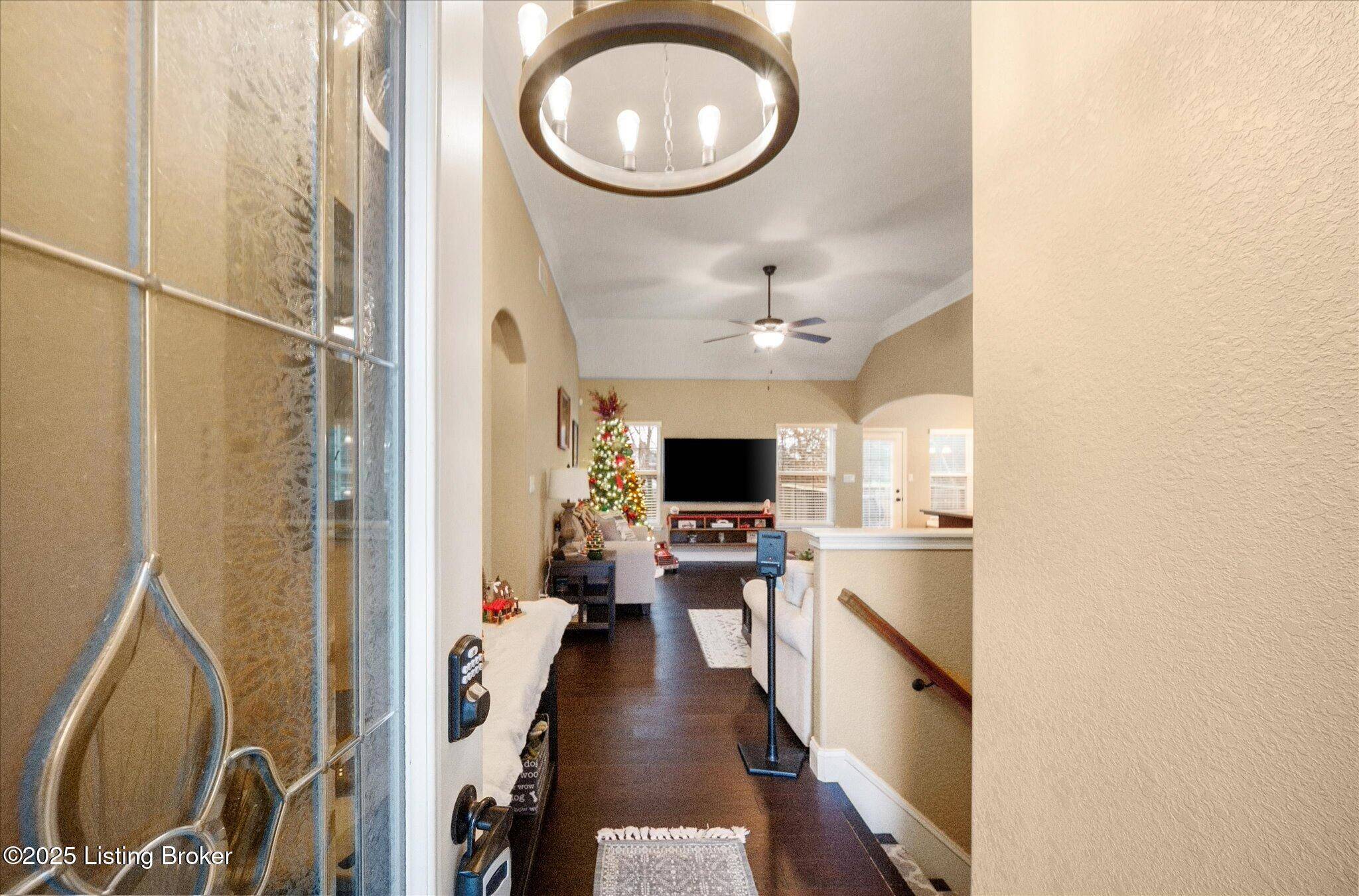 Louisville, KY 40229,Address not disclosed