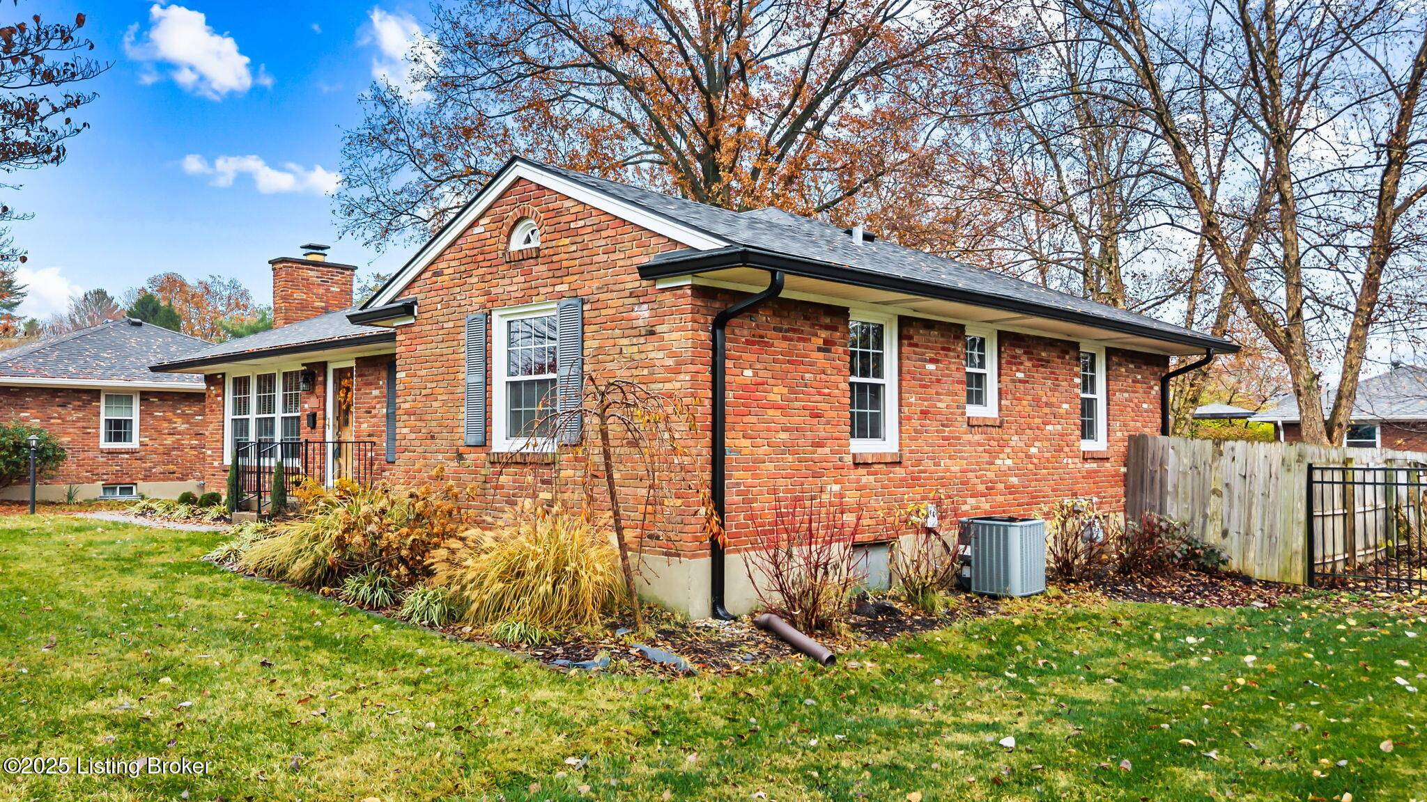 Louisville, KY 40222,6804 Greenlawn Rd