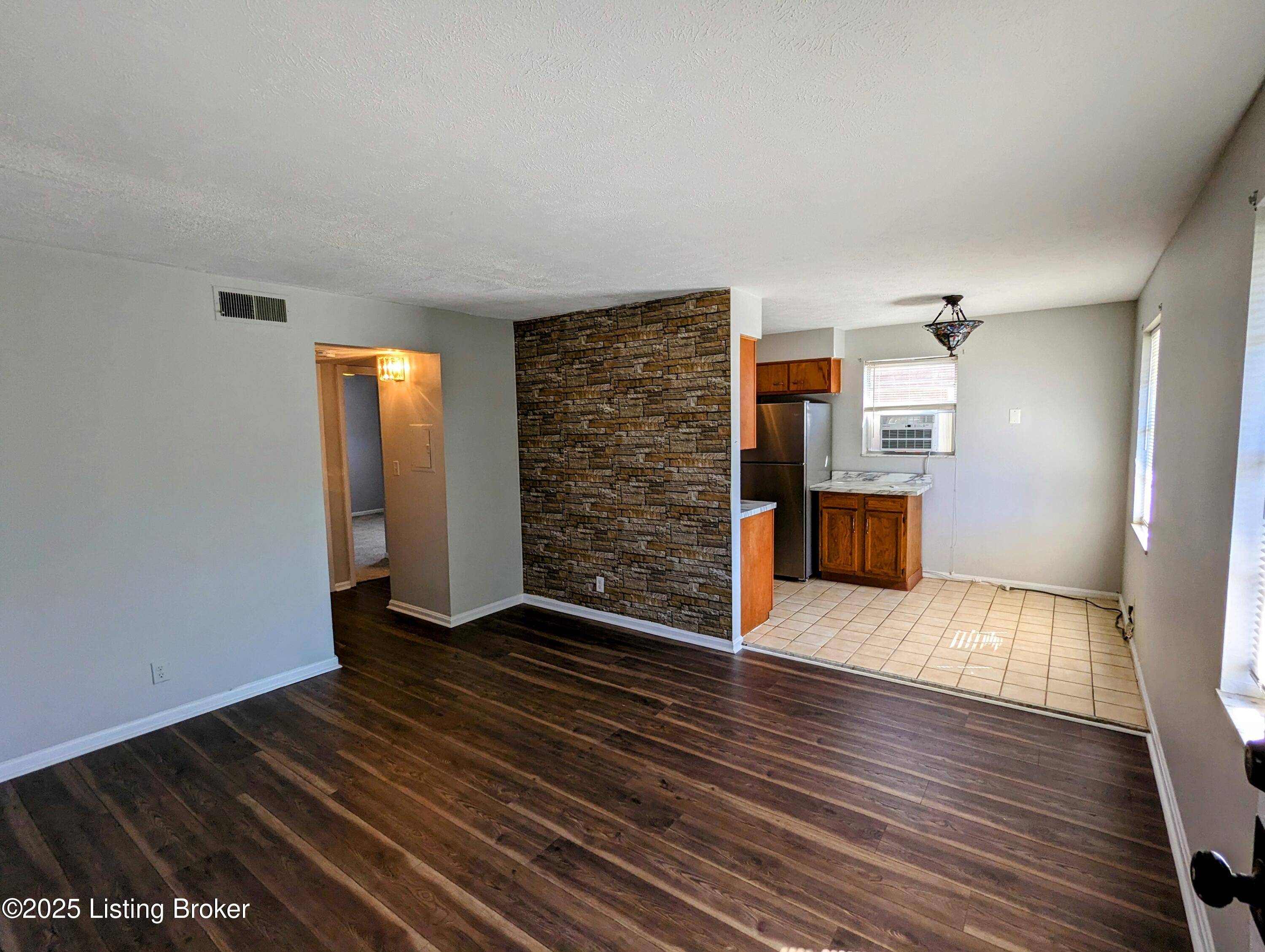 Louisville, KY 40215,3523 Georgetown Pl