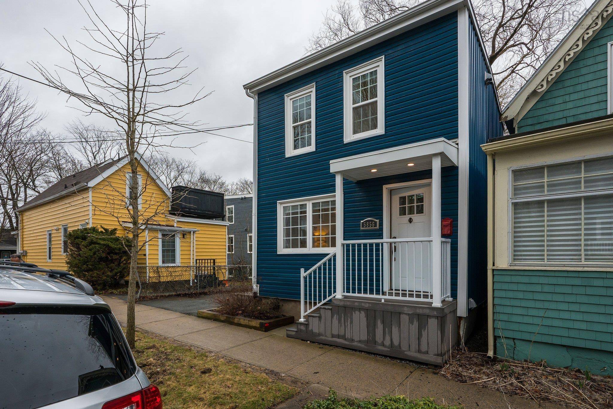 Halifax, NS B3K 2C3,5856 Livingstone St