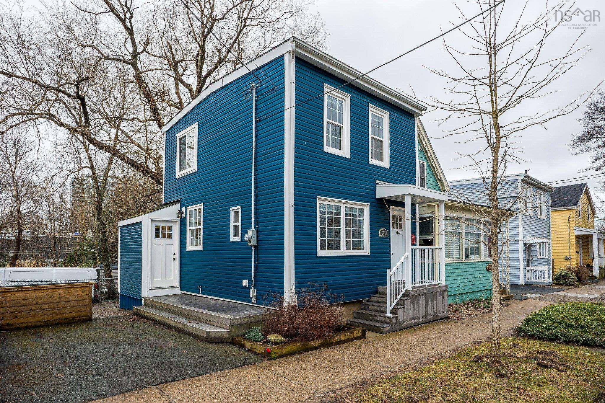 Halifax, NS B3K 2C3,5856 Livingstone St