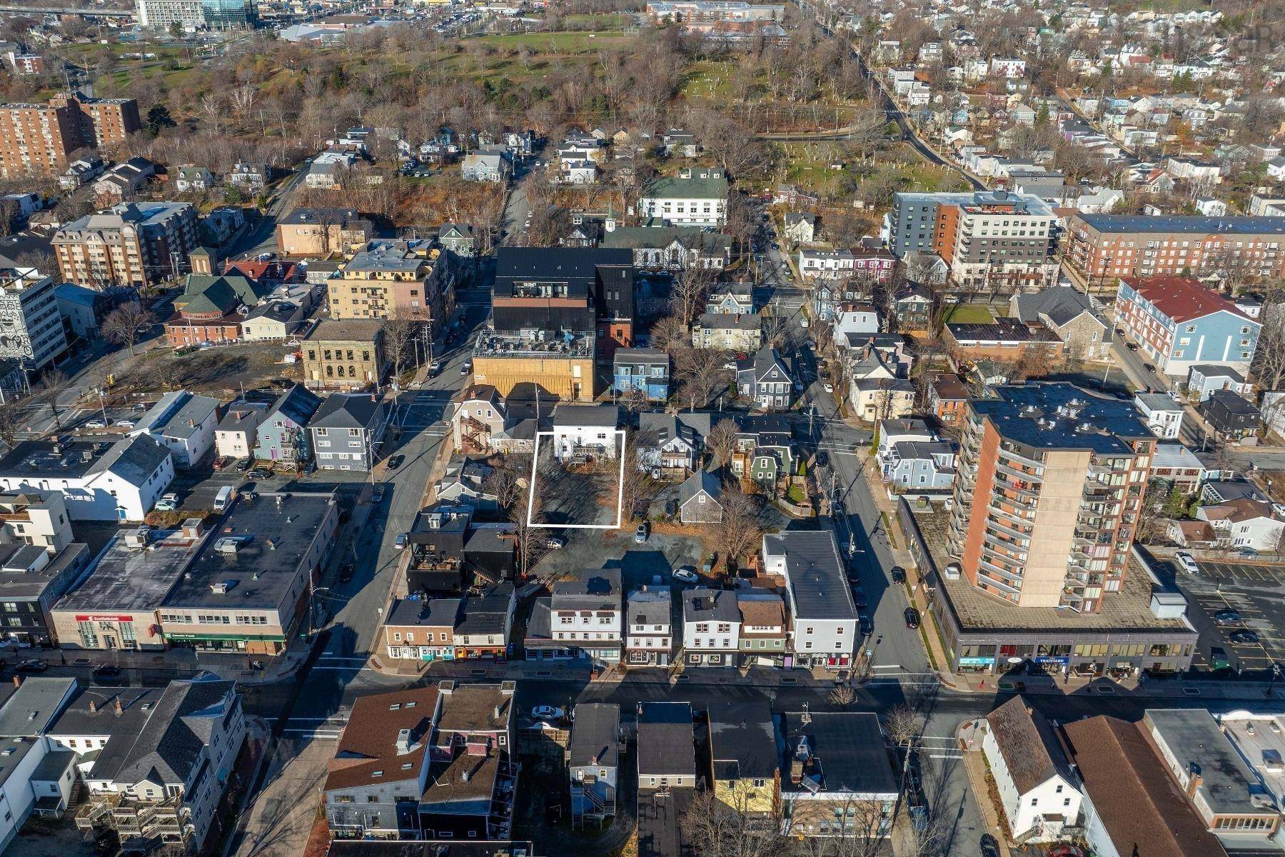 Dartmouth, NS B2Y 1G3,58 Queen St