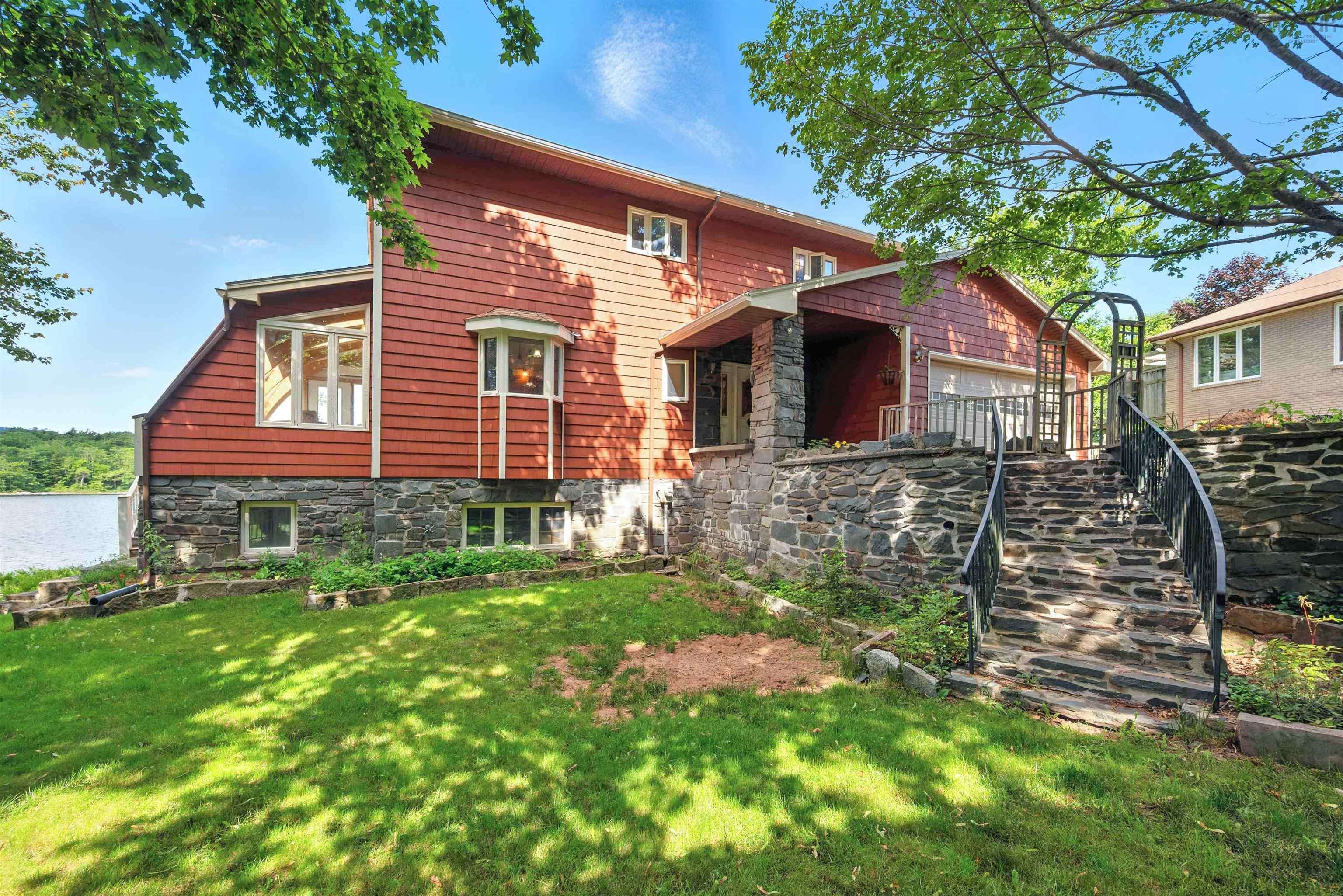 Dartmouth, NS B2X 2R8,30 Sunset Dr