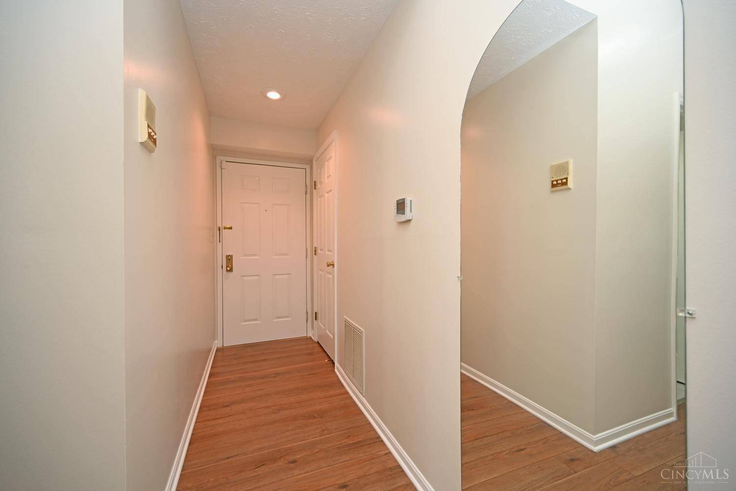 Sycamore Twp, OH 45236,7631 Montgomery Rd #11
