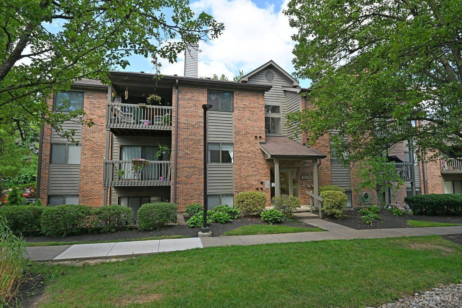 Sycamore Twp, OH 45236,7631 Montgomery Rd #11