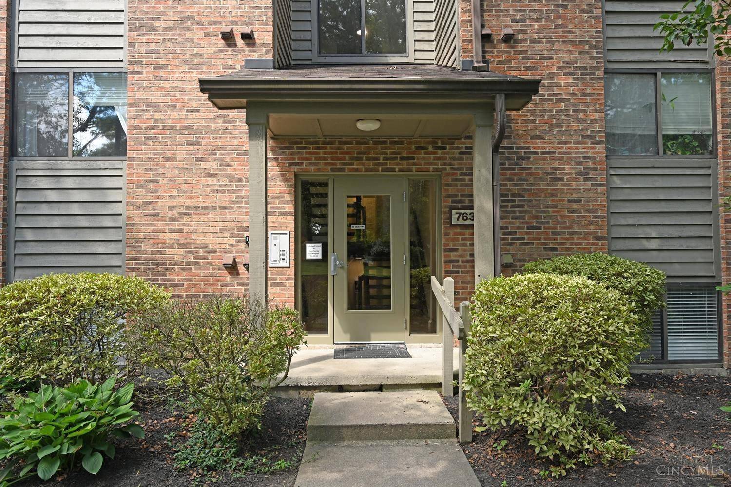 Sycamore Twp, OH 45236,7631 Montgomery Rd #11