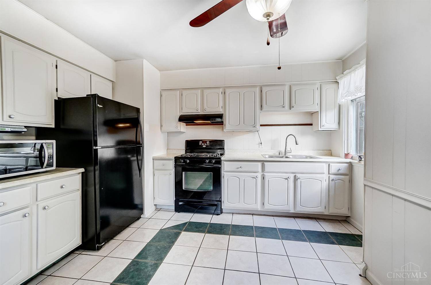 Cincinnati, OH 45216,8128 Woodbine Ave