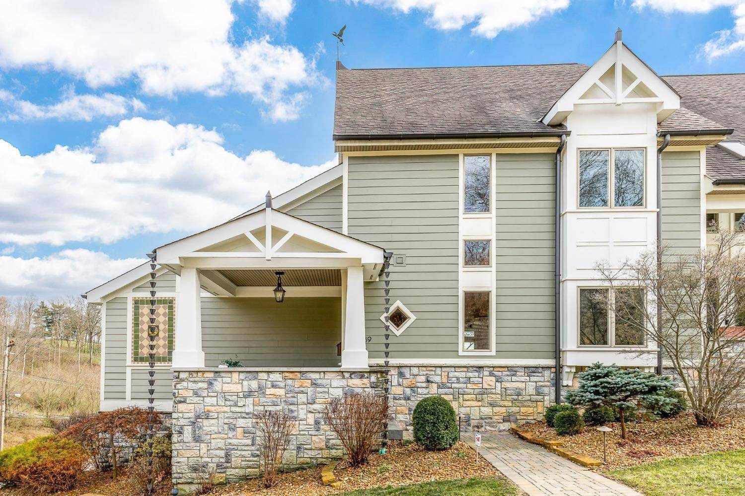 Columbia Twp, OH 45227,5989 Woodland Ln