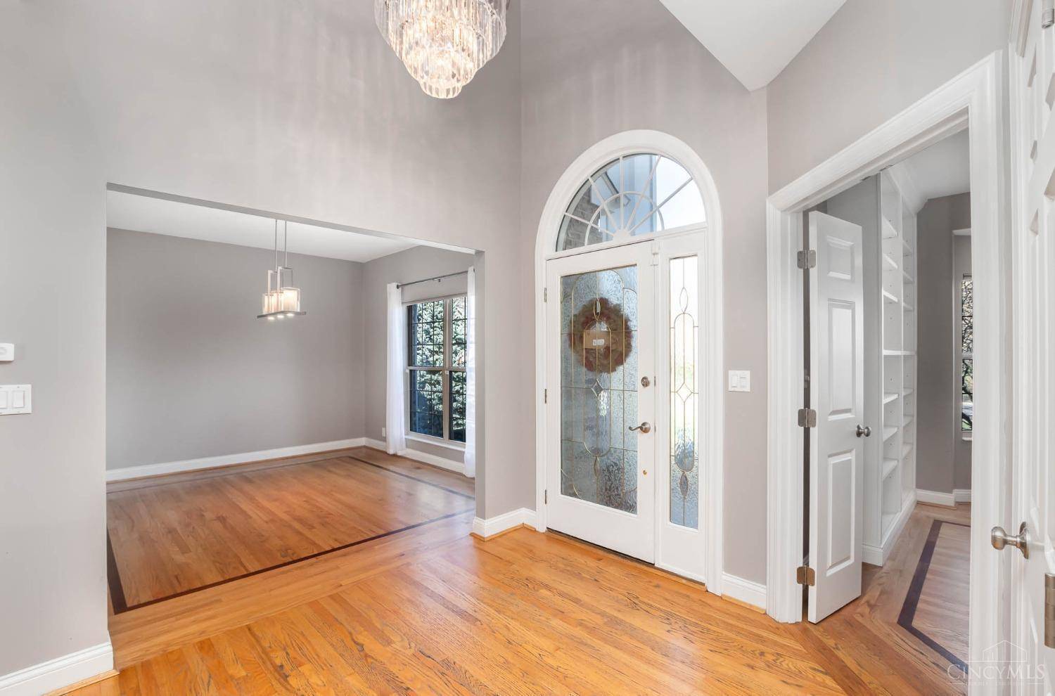 Mason, OH 45040,6869 Man O War Ln