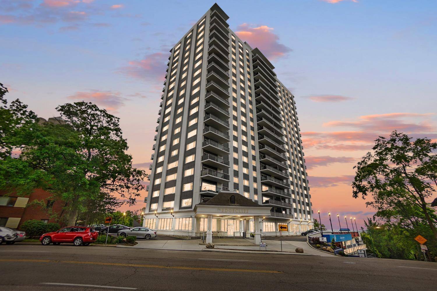 Cincinnati, OH 45206,2200 Victory Pkwy #903