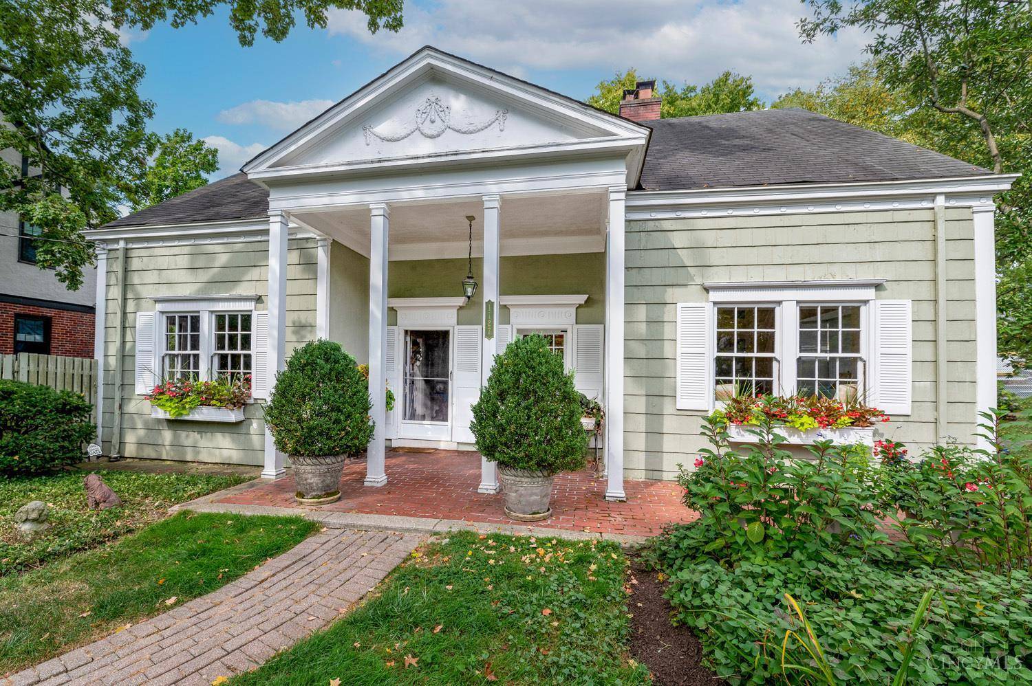 Cincinnati, OH 45226,1127 Salisbury Dr