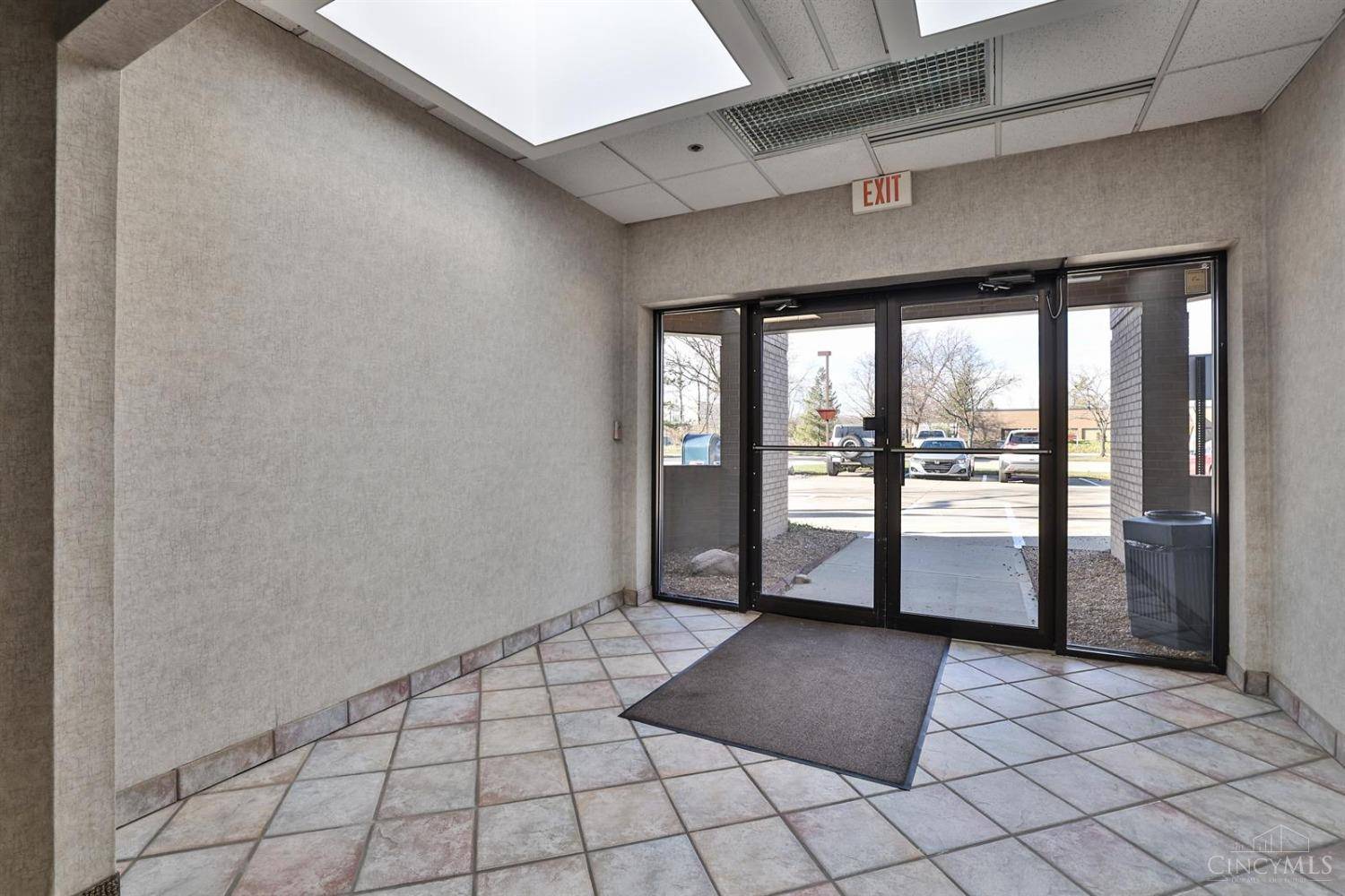 Blue Ash, OH 45242,4460 Carver Woods Dr