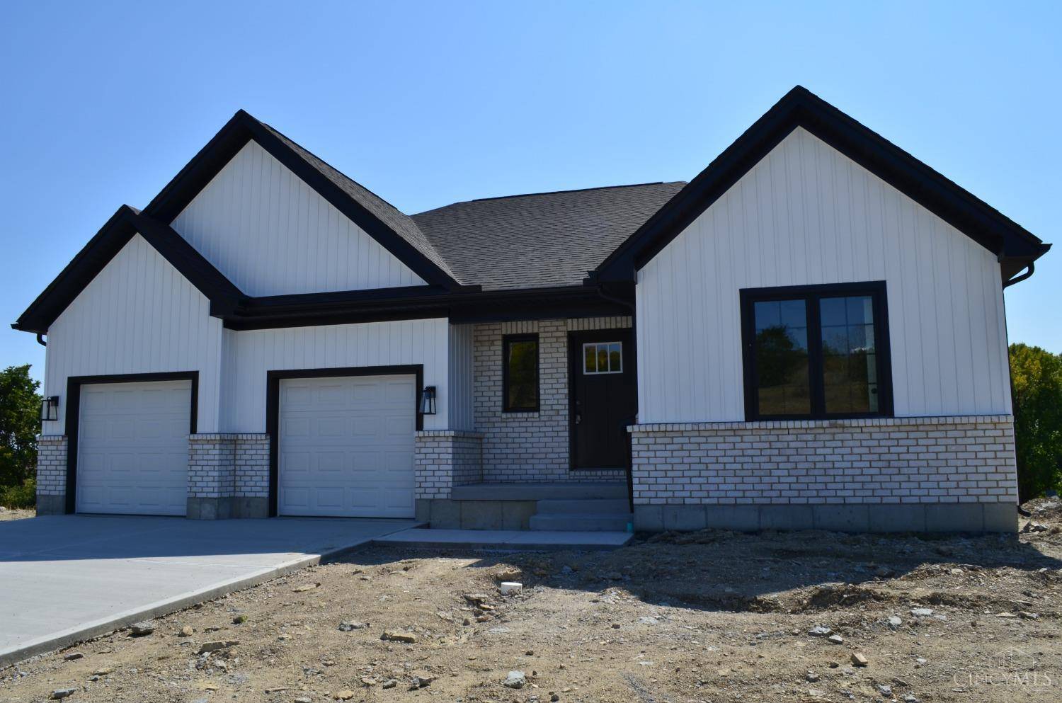 Hamilton, OH 45013,4 Peregrine Way
