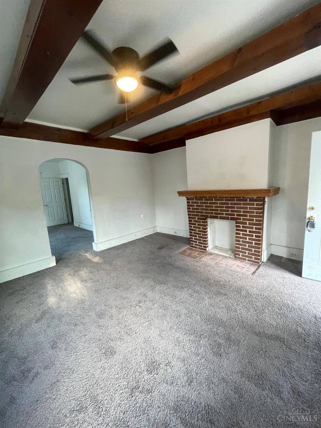 Cincinnati, OH 45220,3557 Lossing St