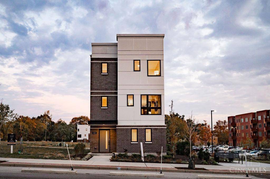 Cincinnati, OH 45224,6242 Station Court Dr