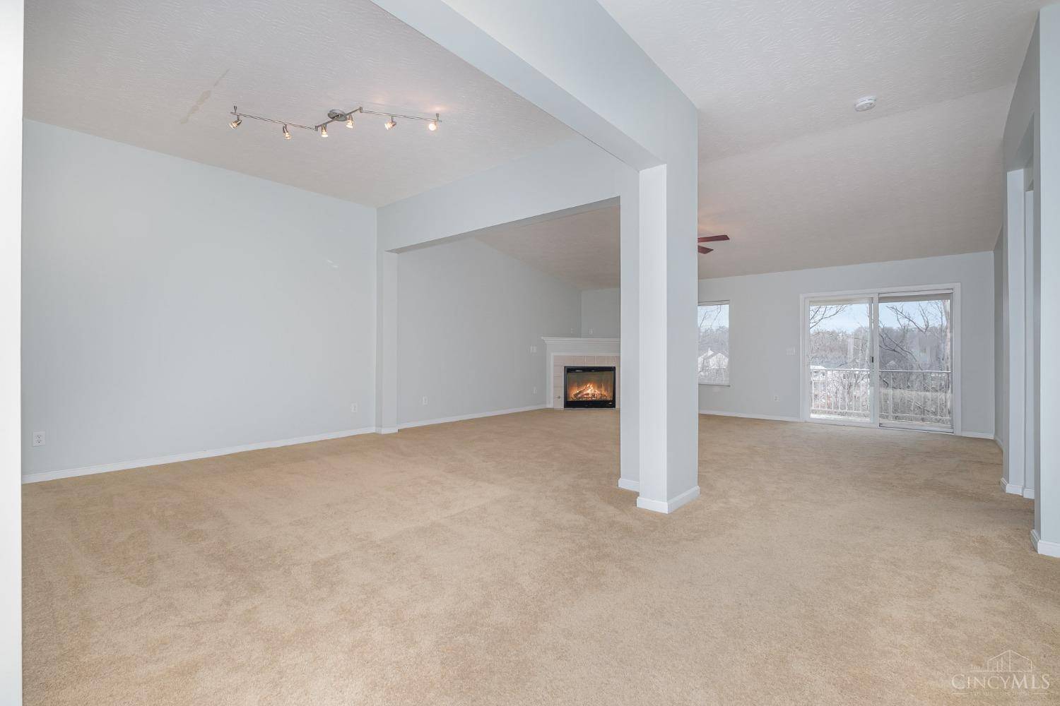 Cincinnati, OH 45239,5406 Scarletoak Dr