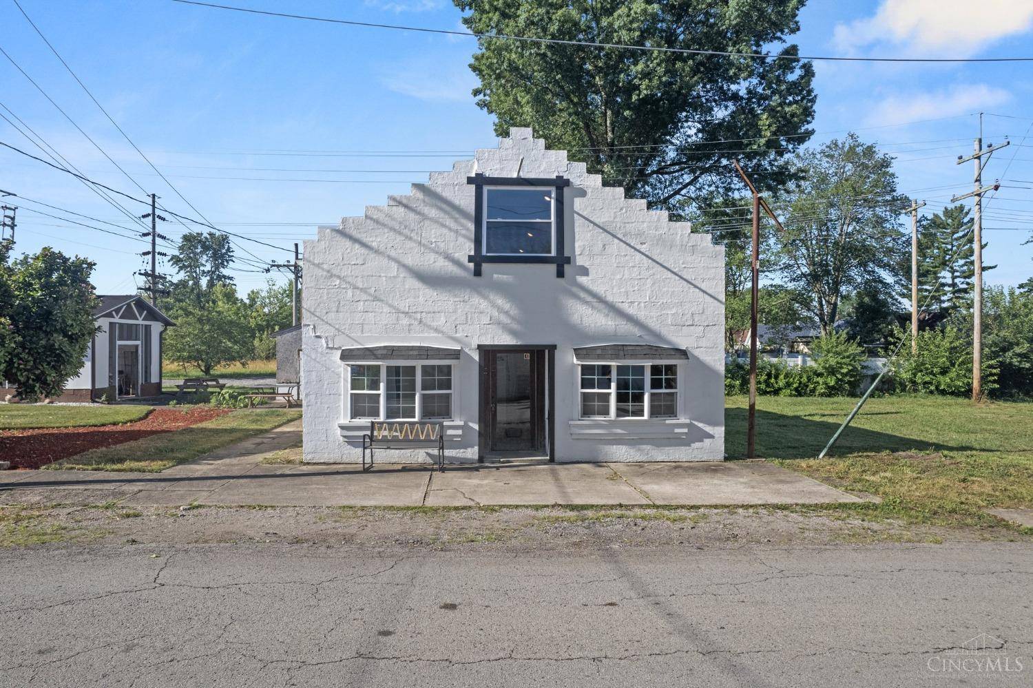 Bethel, OH 45106,115 W South St
