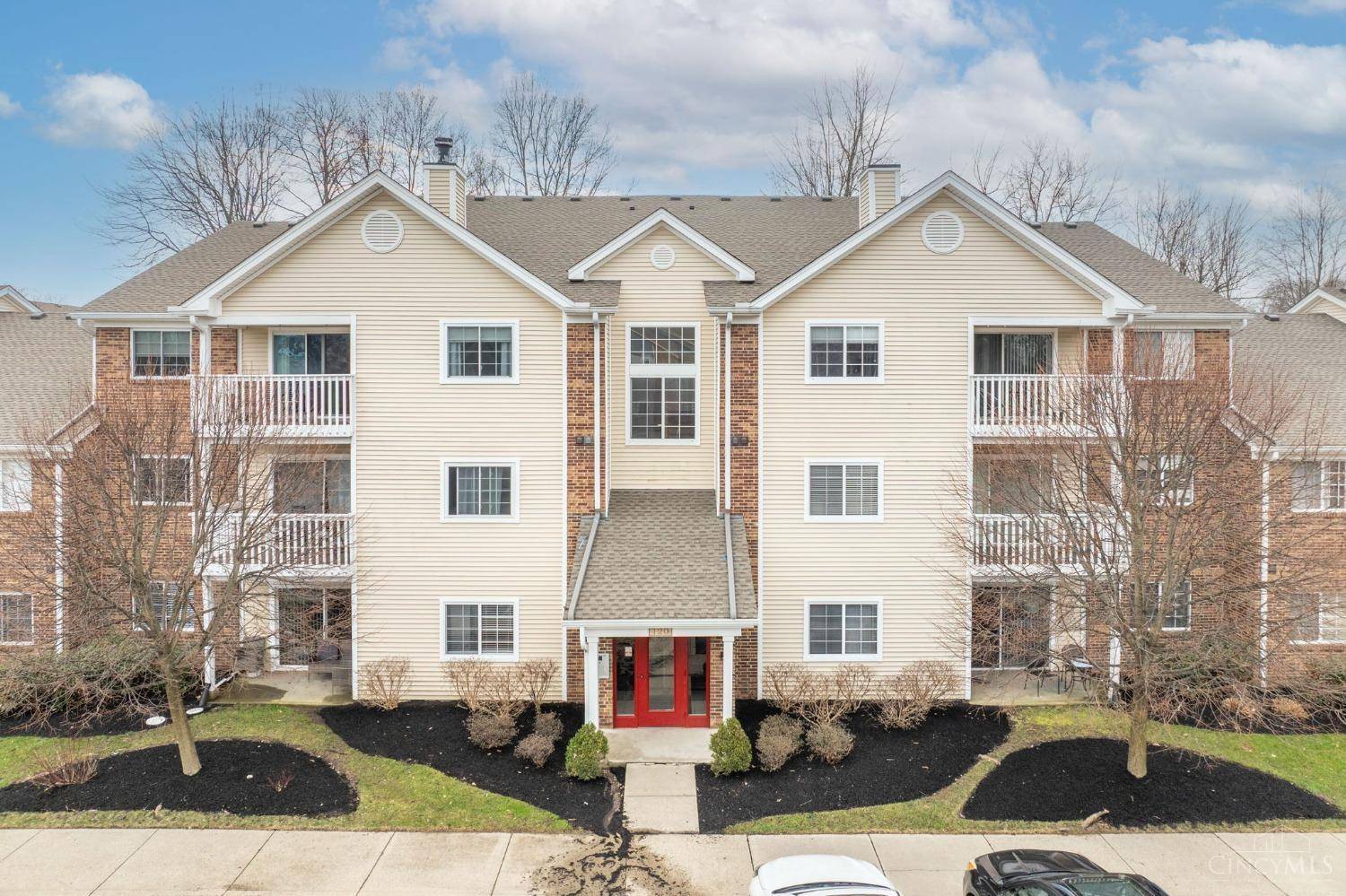 Loveland, OH 45140,120 Carrington Ln #207