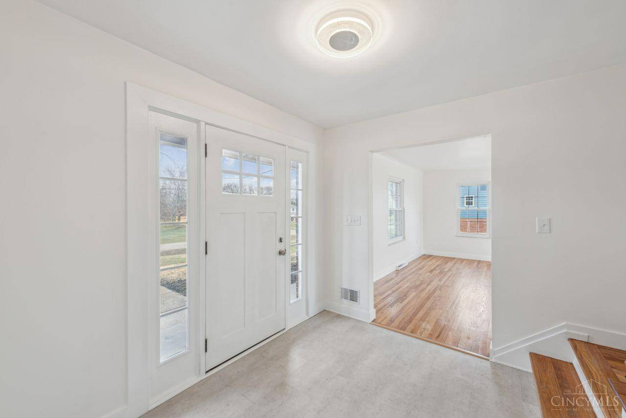 West Chester, OH 45069,8608 Goldfinch Way