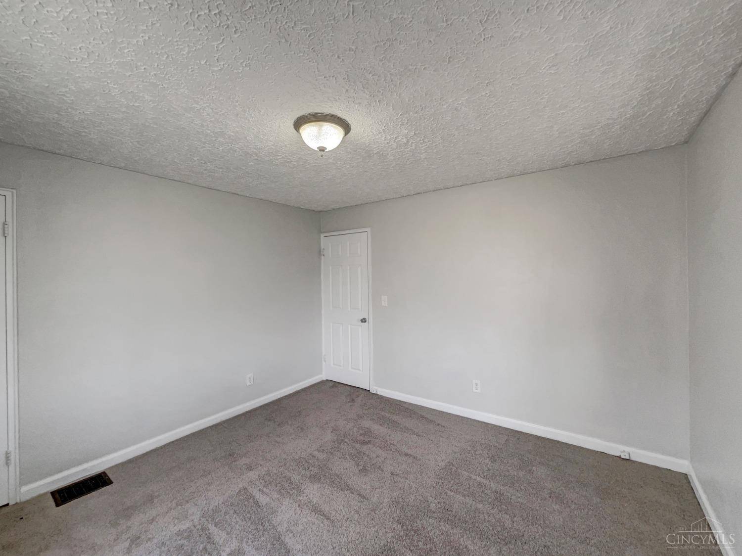 Colerain Twp, OH 45239,8271 Jackies Dr