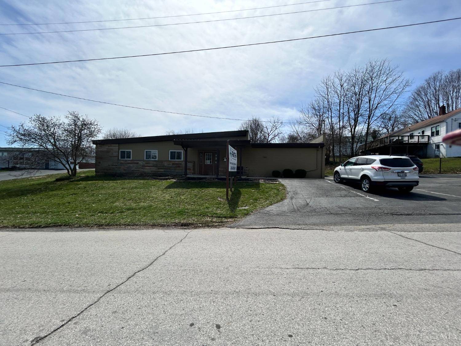 Hillsboro, OH 45133,111 Uhrig St