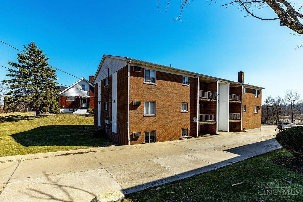Cincinnati, OH 45211,2455 Montana Ave