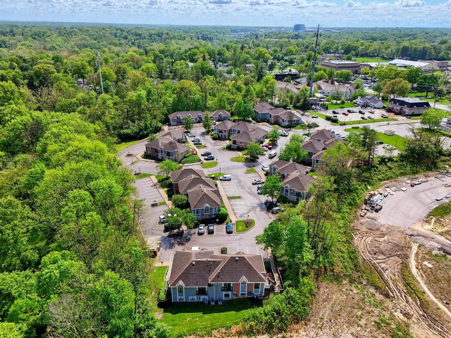 Montgomery, OH 45242,9200 Montgomery Rd #24A