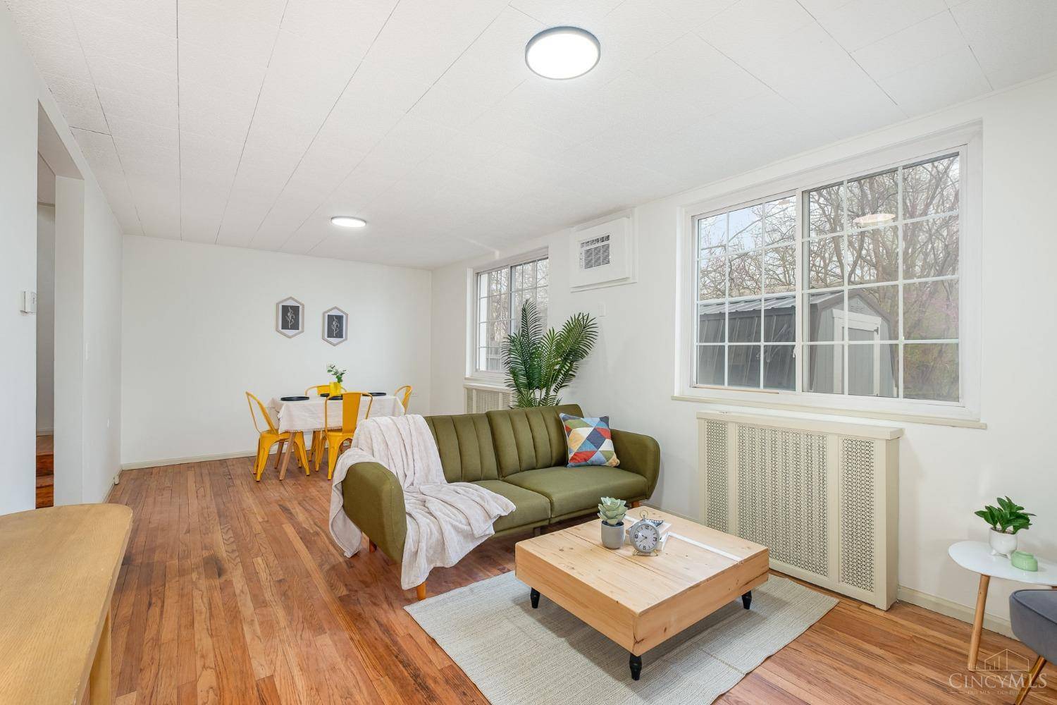 Greenhills, OH 45218,12 Ashby St