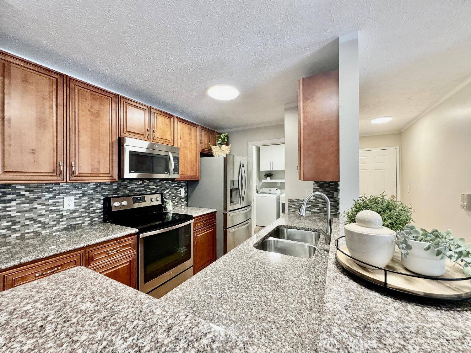 Loveland, OH 45140,420 Carrington Ln #101