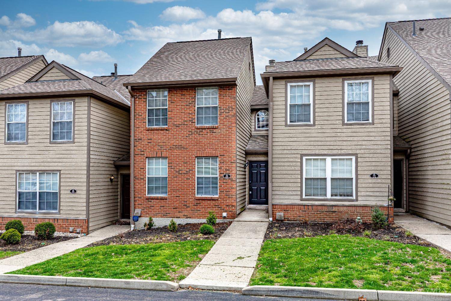 Montgomery, OH 45242,10555 Montgomery Rd #69