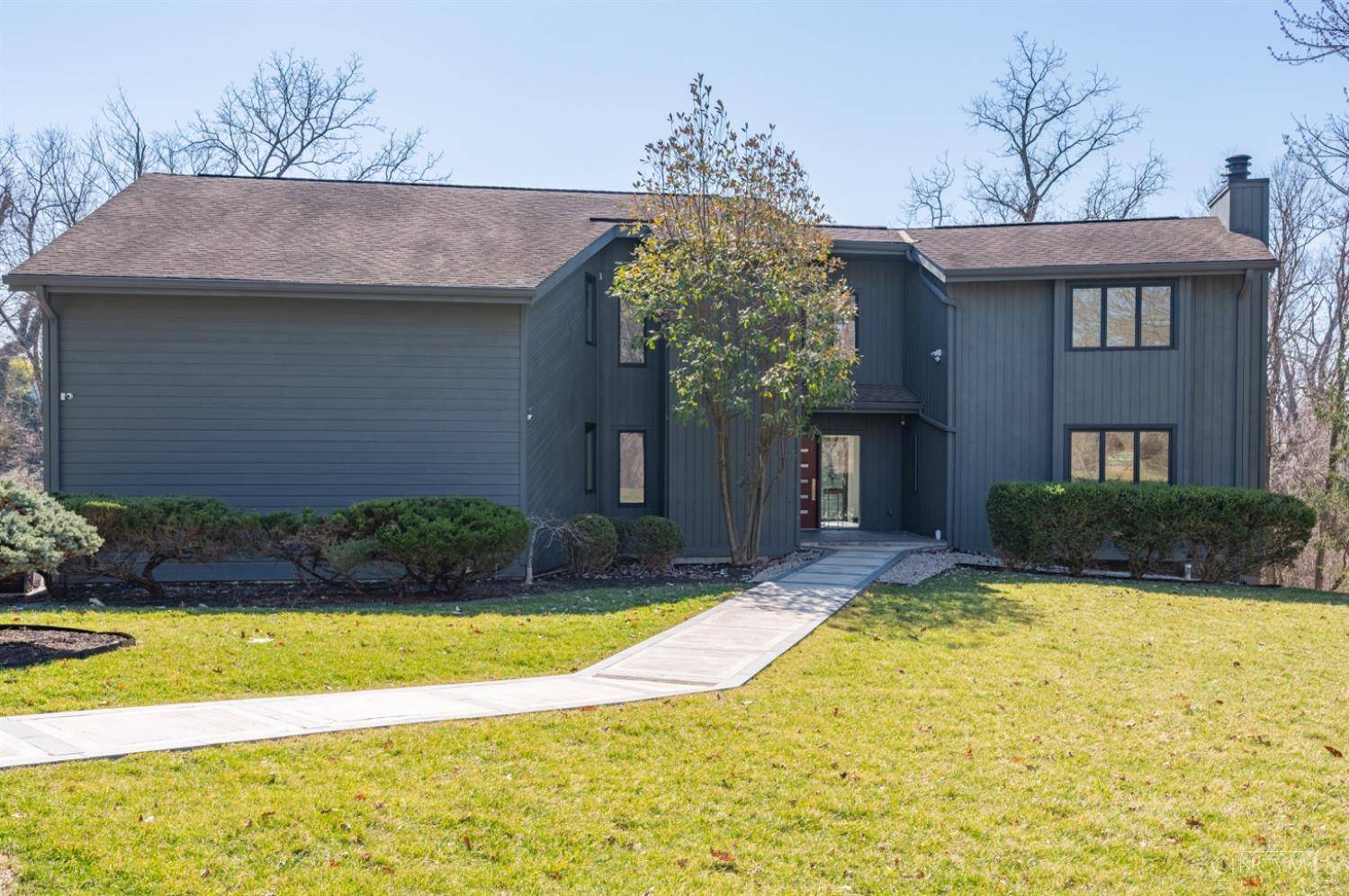 Amberley, OH 45237,7716 Creekwood Ln