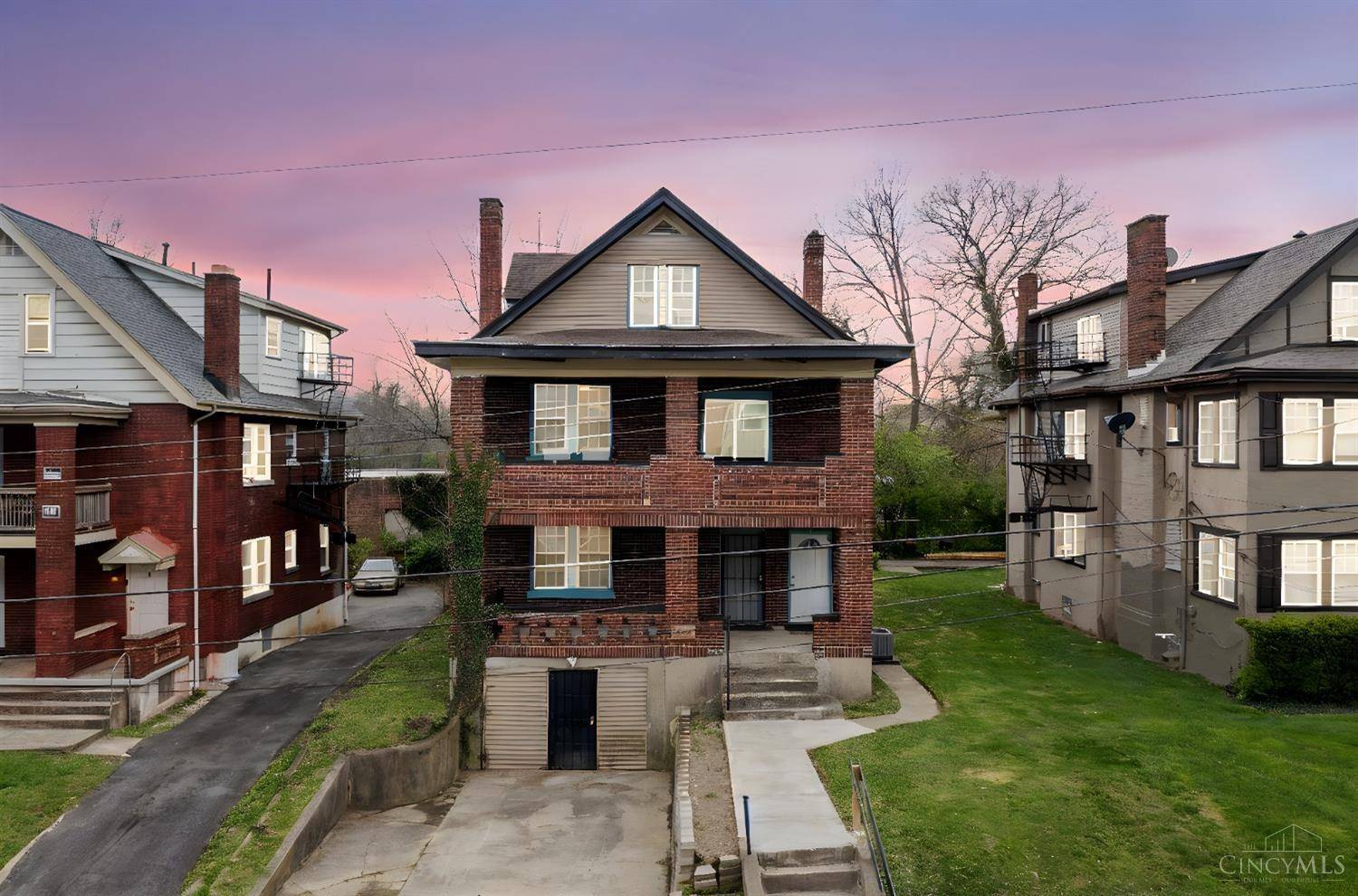 Cincinnati, OH 45229,589 Blair Ave