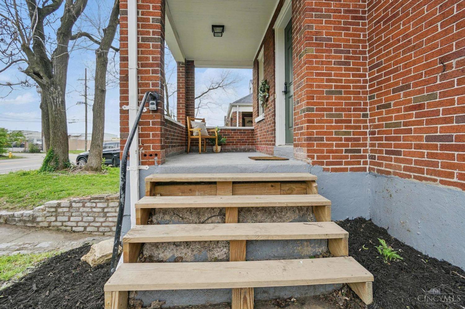Cincinnati, OH 45237,2222 Langdon Farm Rd
