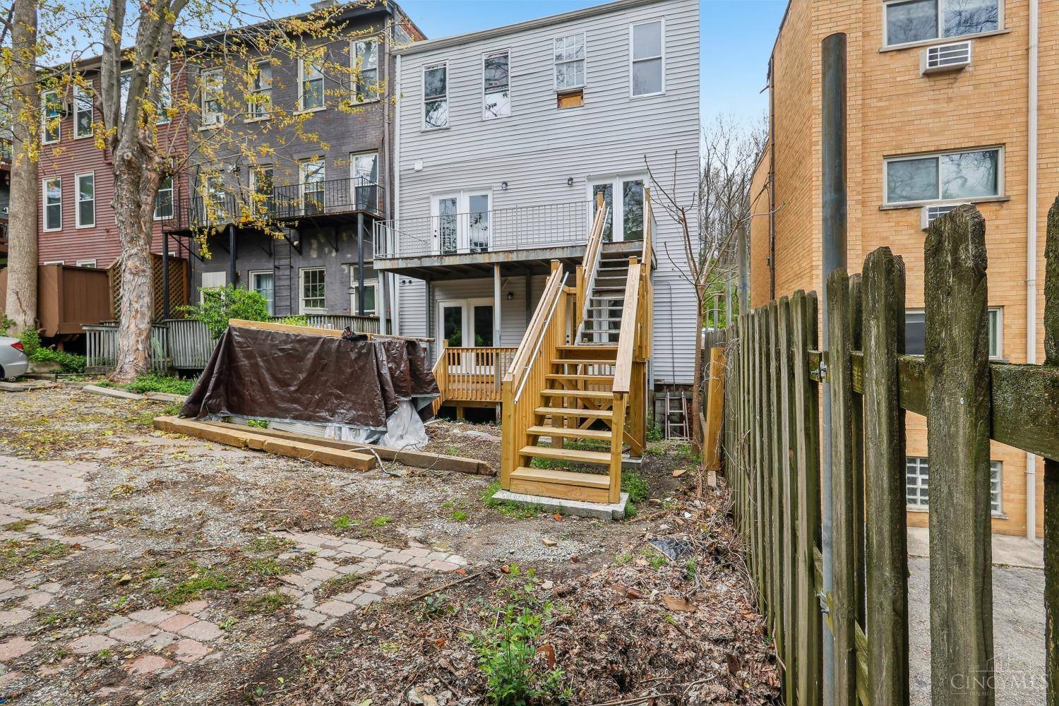 Cincinnati, OH 45202,969 Parkside Pl