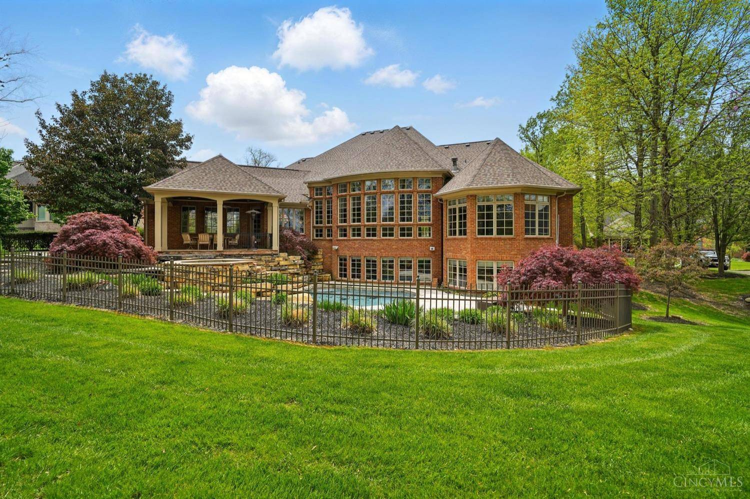 Hamilton Twp, OH 45039,889 Winding River Blvd