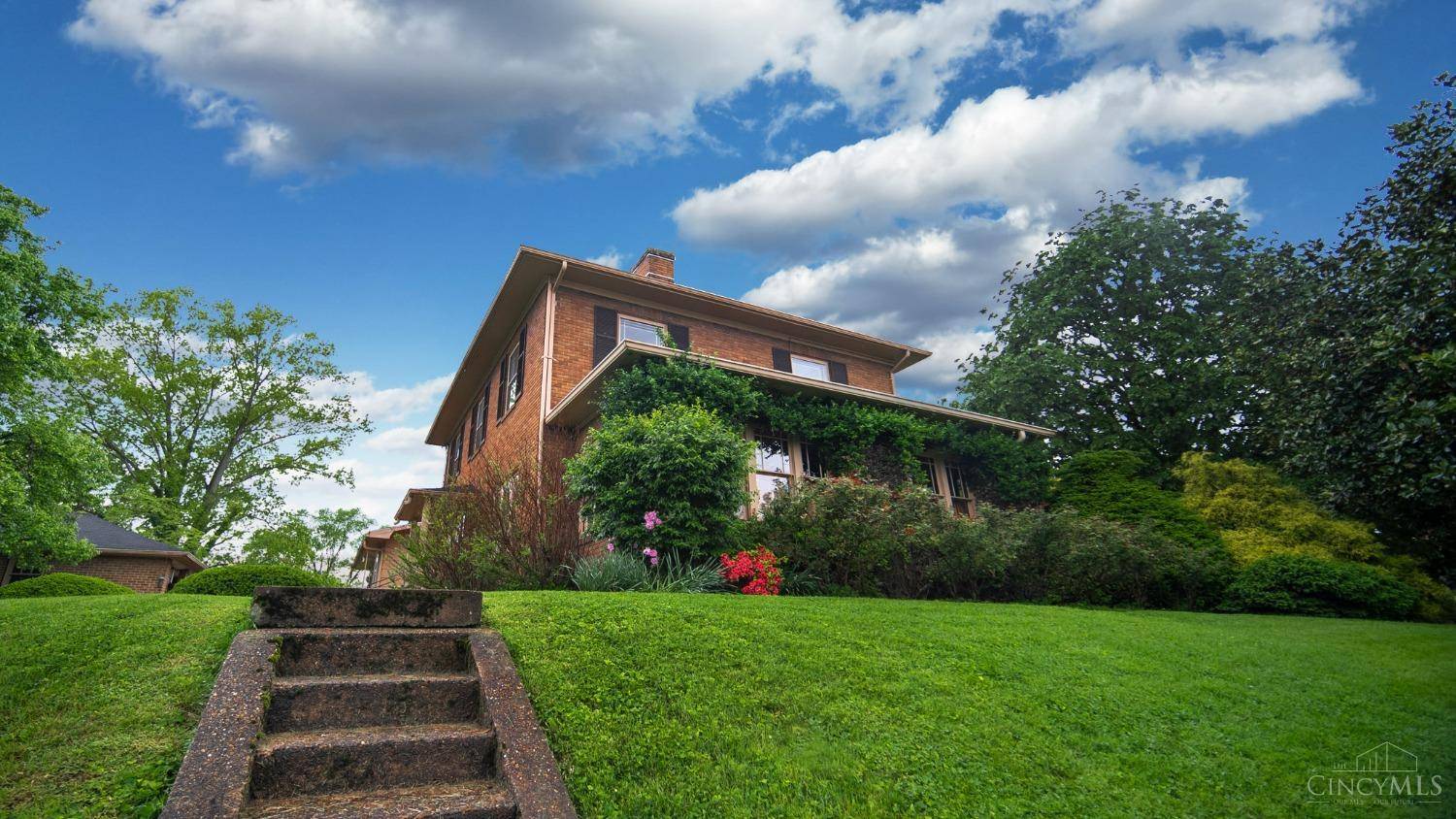 Manchester, OH 45144,20 W Seventh St