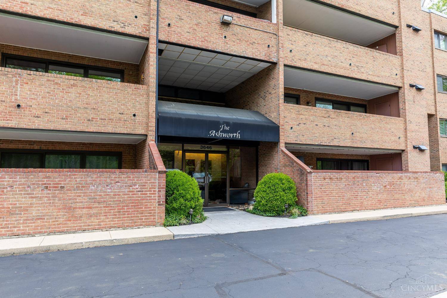 Cincinnati, OH 45208,3646 Ashworth Dr #201