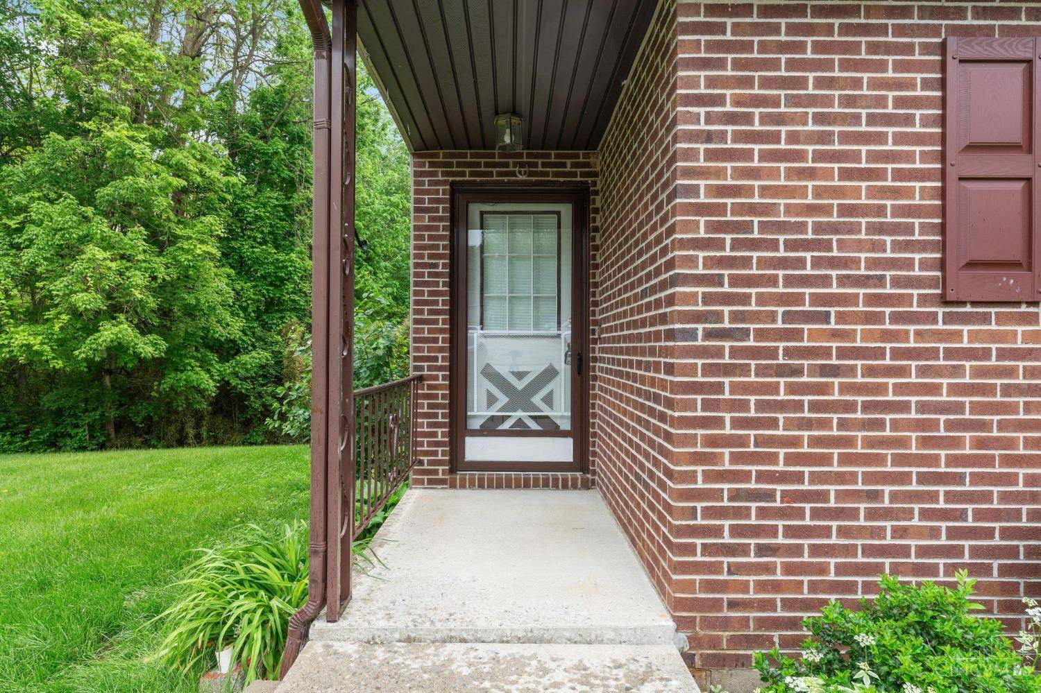 Hillsboro, OH 45133,112 Springlake Ave