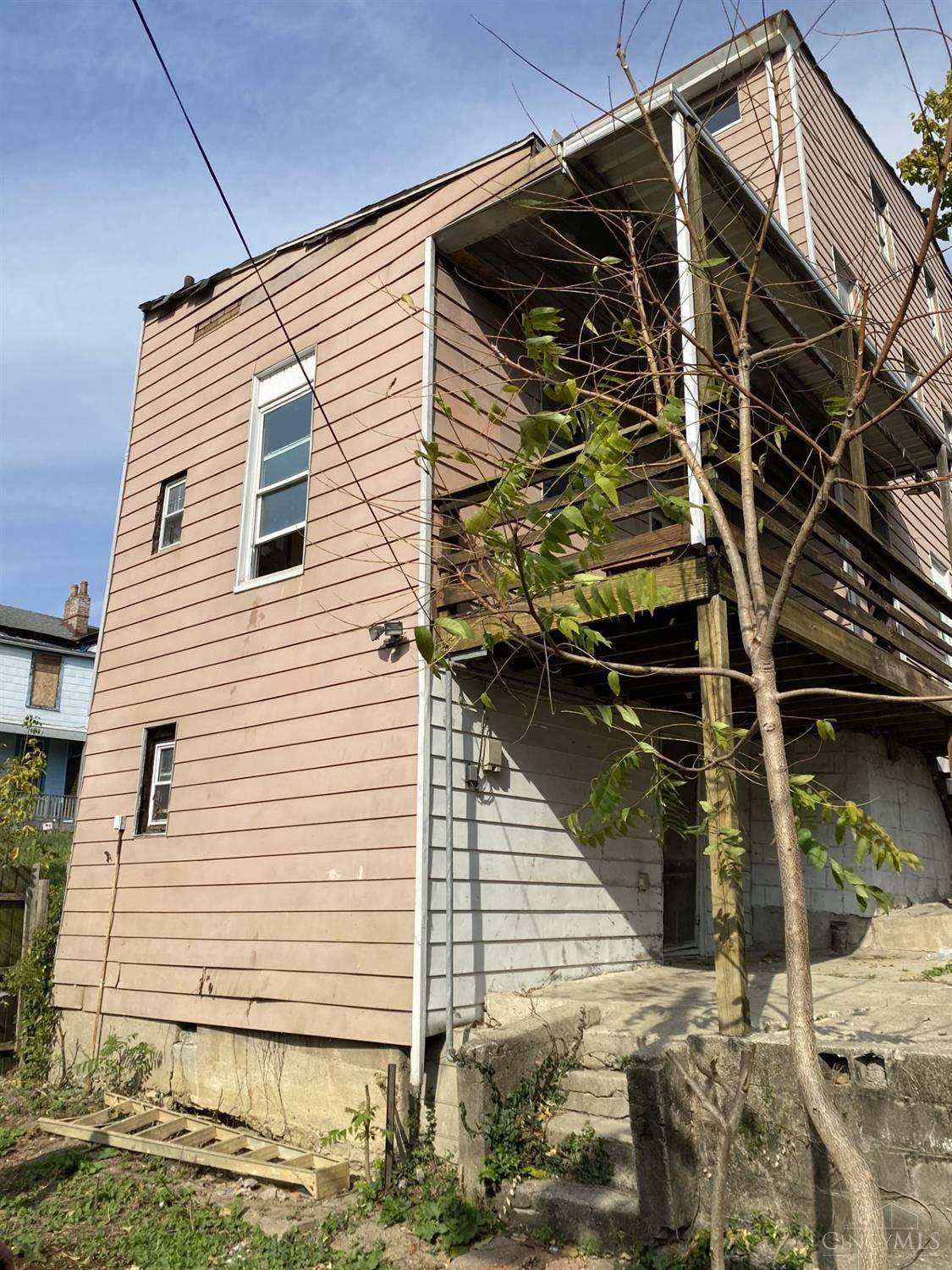 Cincinnati, OH 45214,1723 Montrose St