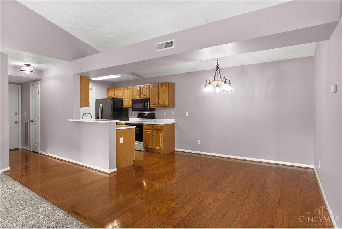Colerain Twp, OH 45252,9830 Regatta Dr #303