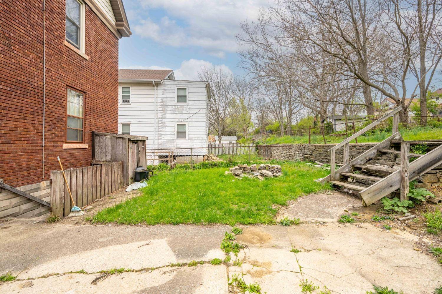 Cincinnati, OH 45205,4526 Clearview Ave