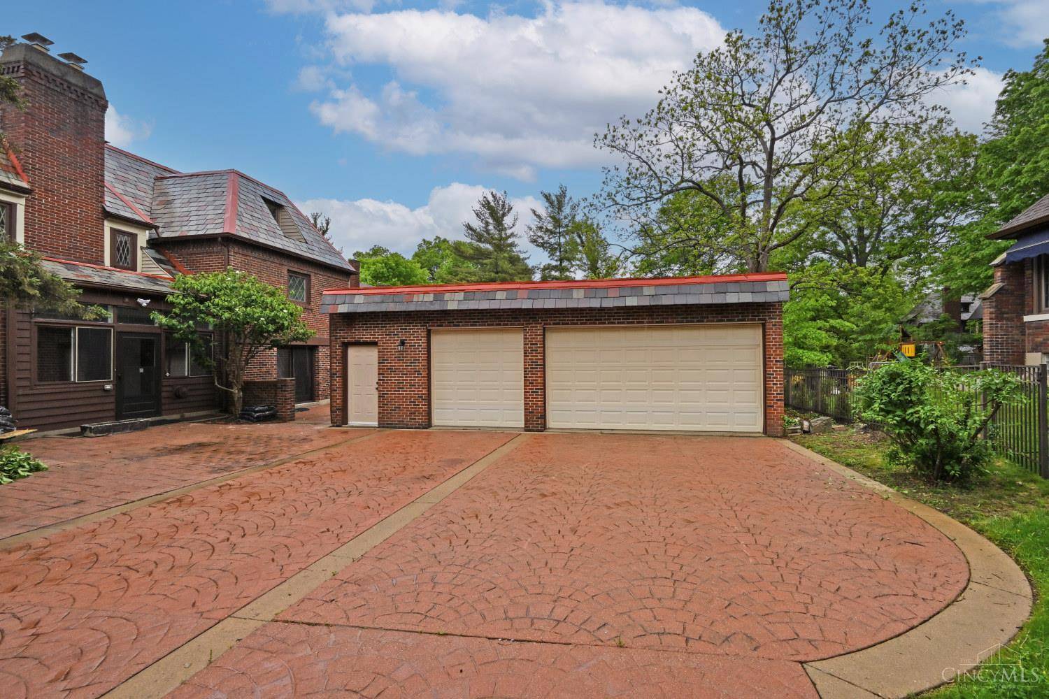 Cincinnati, OH 45224,1576 Larry Ave