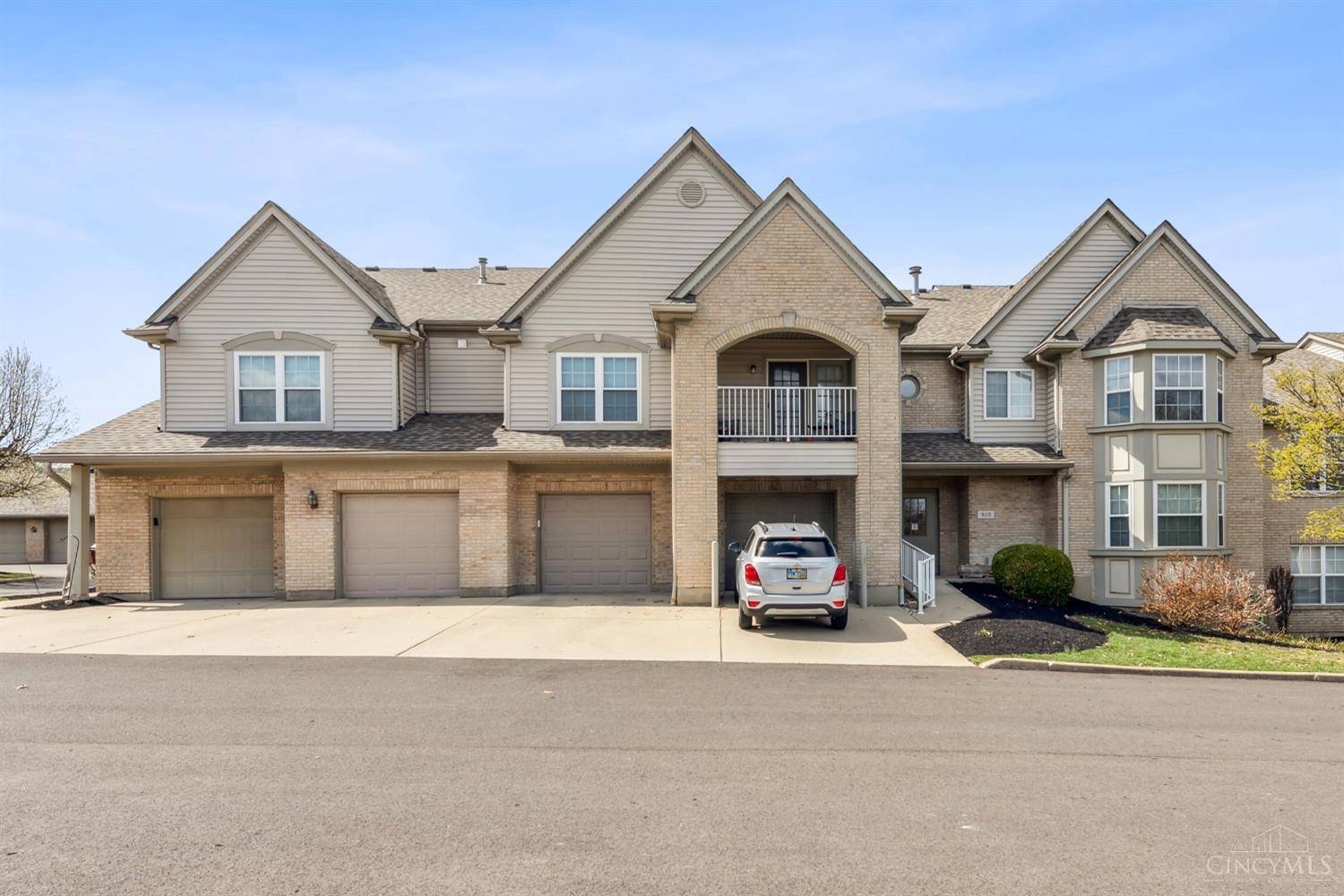 Delhi Twp, OH 45233,815 Neeb Rd #2