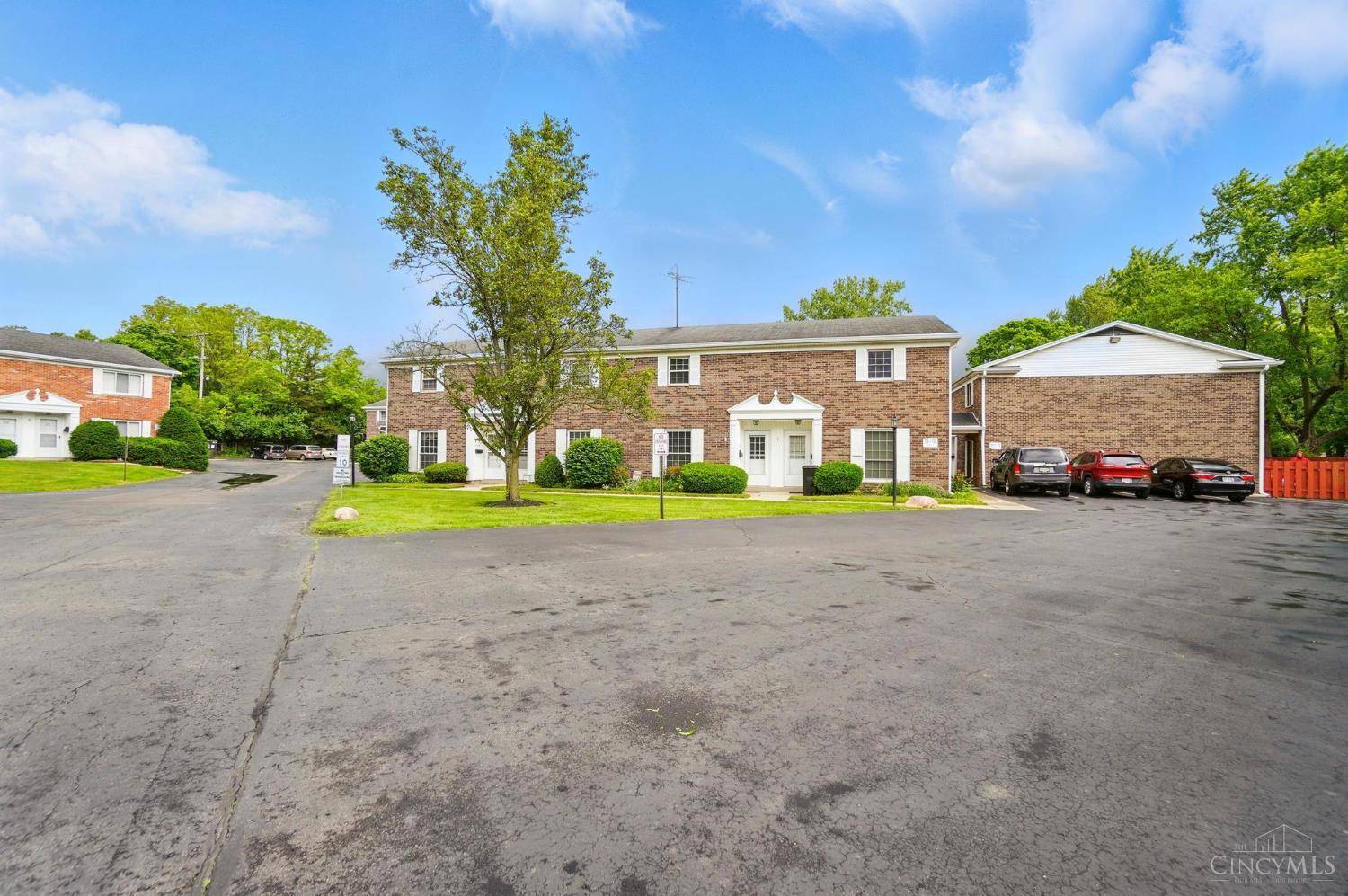 Dayton, OH 45458,729 Clareridge Ln