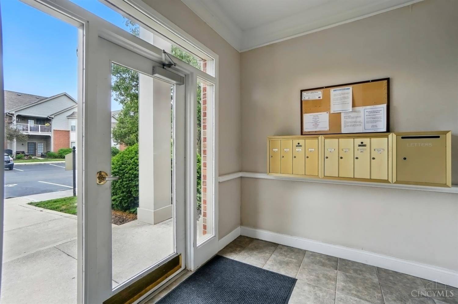West Chester, OH 45069,8003 Pinnacle Point #103
