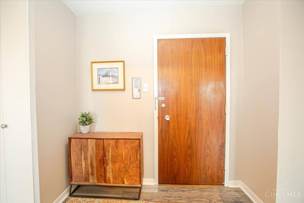 Cincinnati, OH 45208,2324 Madison Rd #506