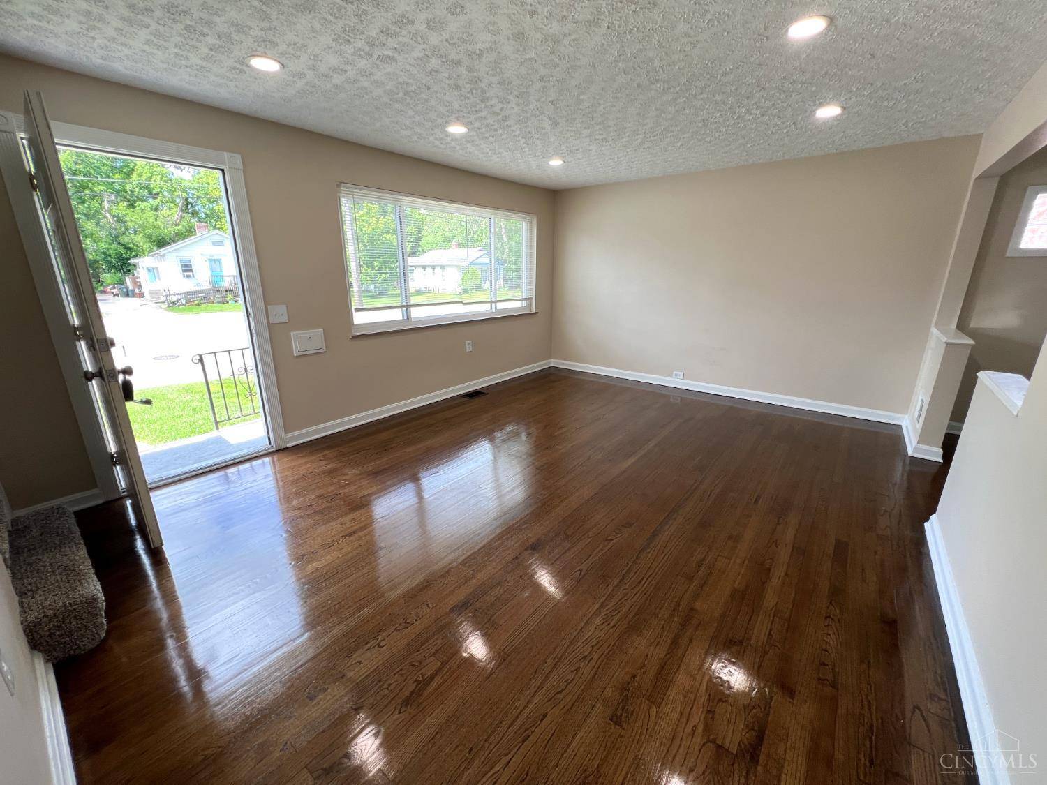Anderson Twp, OH 45230,6990 Beechmont Ave